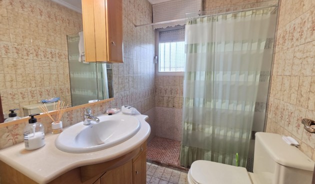 Reventa - Villa -
Elda - Inland