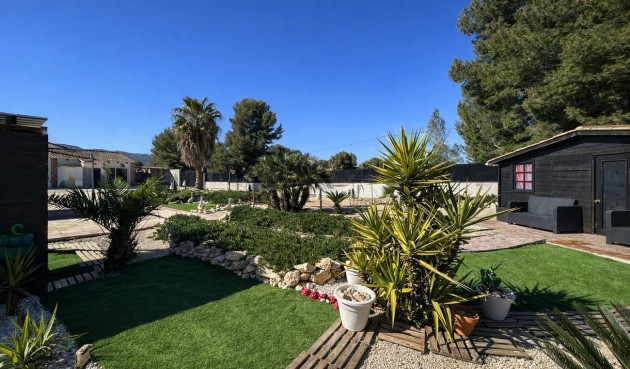 Brukt - Villa -
Castalla - Costa Blanca