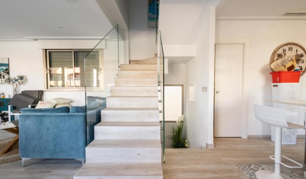 Brukt - Villa -
Orihuela Costa - Costa Blanca