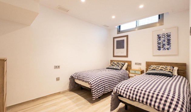 Brukt - Villa -
Orihuela Costa - Costa Blanca