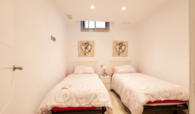 Brukt - Villa -
Orihuela Costa - Costa Blanca