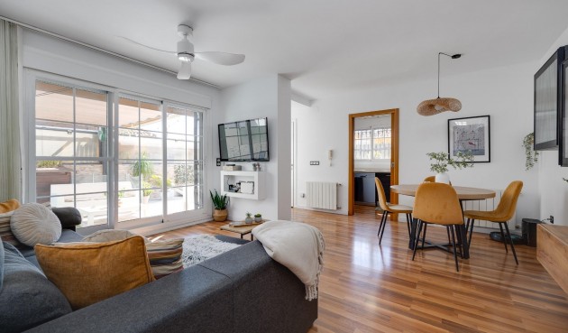 Reventa - Villa -
Los Montesinos - La Herrada