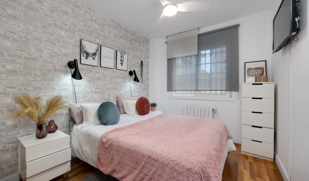 Reventa - Villa -
Los Montesinos - La Herrada