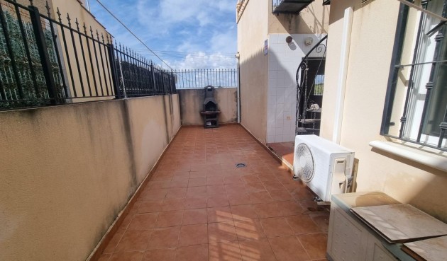 Brukt - Semi Detached -
Guardamar del Segura - Urbanizaciones