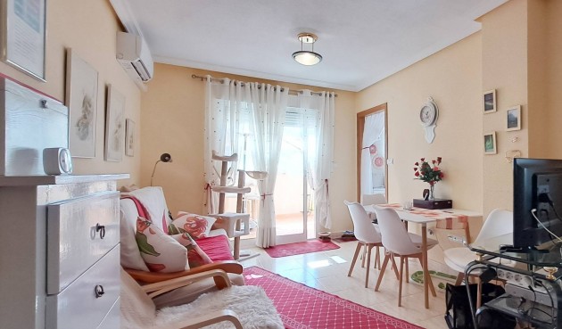 Återförsäljning - Takvåning -
Torrevieja