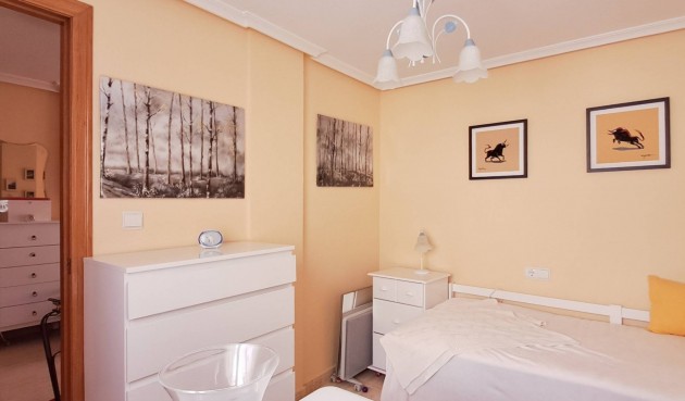 Återförsäljning - Takvåning -
Torrevieja