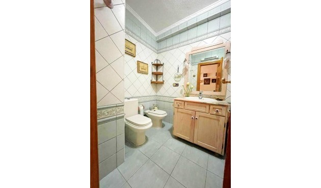 Brukt - Apartment -
Torrevieja - Estacion De Autobuses