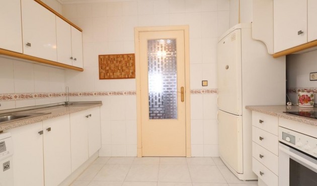 Resale - Bungalow -
Torrevieja - Costa Blanca