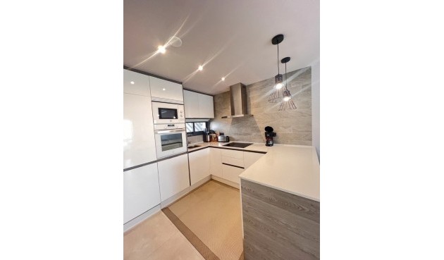 Reventa - Penthouse Penthouse -
Guardamar del Segura - El Raso