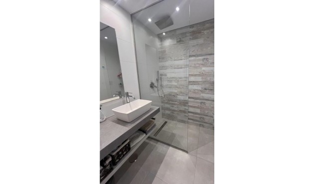 Reventa - Penthouse Penthouse -
Guardamar del Segura - El Raso