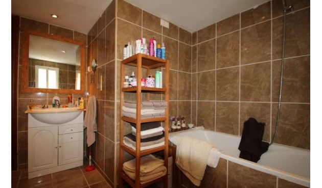 Resale - Villa -
Villamartin - Costa Blanca