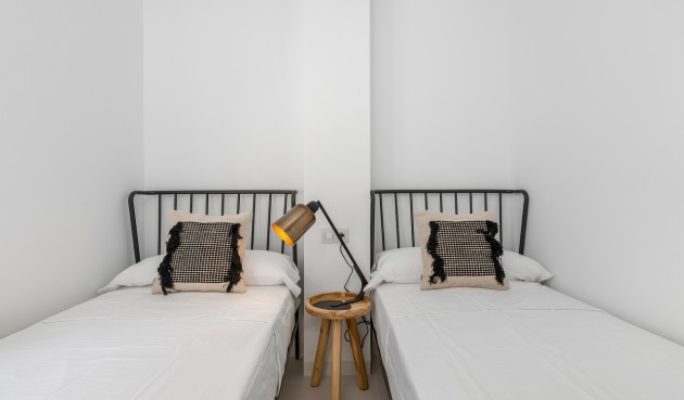 Återförsäljning - Apartment -
San Miguel de Salinas - Inland