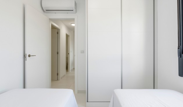 Återförsäljning - Apartment -
San Miguel de Salinas - Inland