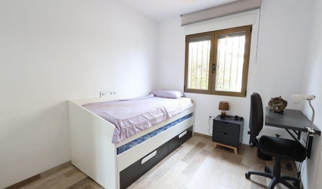 Reventa - Duplex -
Cabo Roig - Costa Blanca