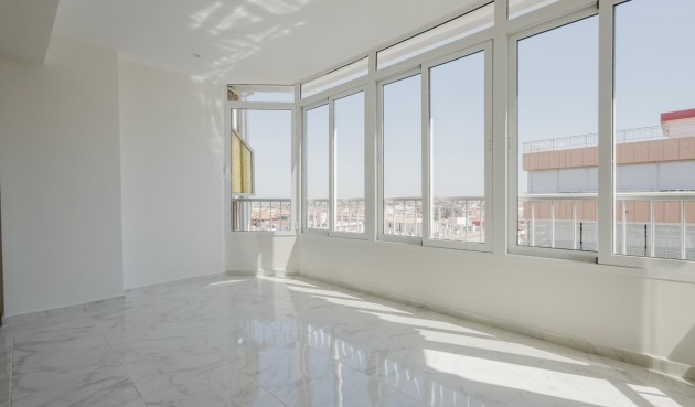 Resale - Apartment -
Torrevieja - Costa Blanca