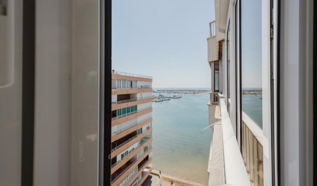 Resale - Apartment -
Torrevieja - Costa Blanca