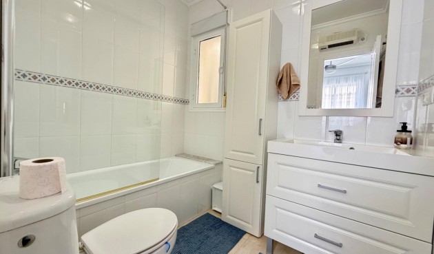 Återförsäljning - Semi Detached -
Rojales - Pueblo