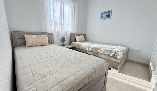 Återförsäljning - Semi Detached -
Rojales - Pueblo