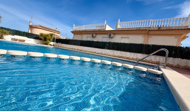 Återförsäljning - Semi Detached -
Rojales - Pueblo