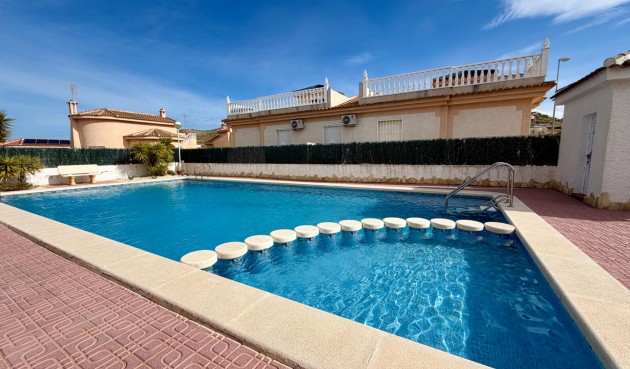 Återförsäljning - Semi Detached -
Rojales - Pueblo