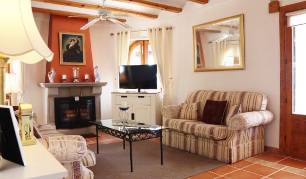 Återförsäljning - Villa -
Benigembla - Inland