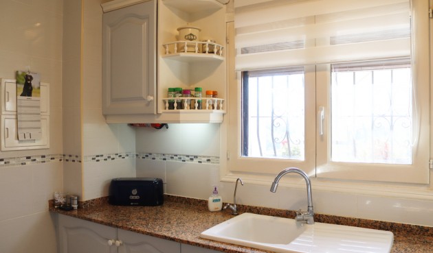 Återförsäljning - Villa -
Benigembla - Inland