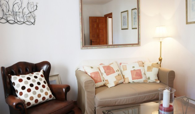 Återförsäljning - Villa -
Benigembla - Inland