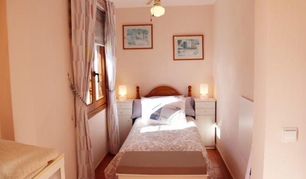 Återförsäljning - Villa -
Benigembla - Inland