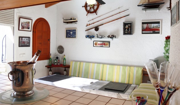 Återförsäljning - Villa -
Benigembla - Inland