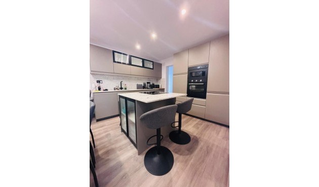 Reventa - Town House -
San Miguel de Salinas - Inland