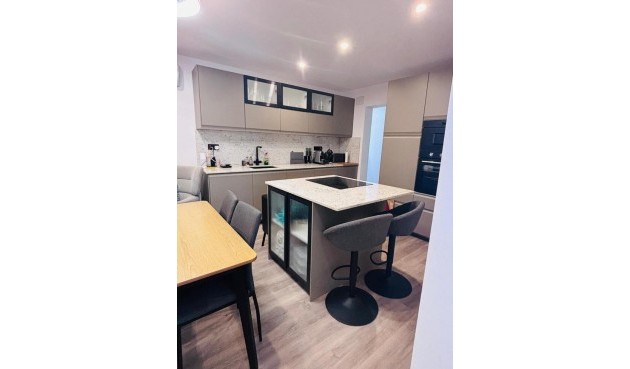 Reventa - Town House -
San Miguel de Salinas - Inland