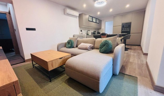 Reventa - Town House -
San Miguel de Salinas - Inland