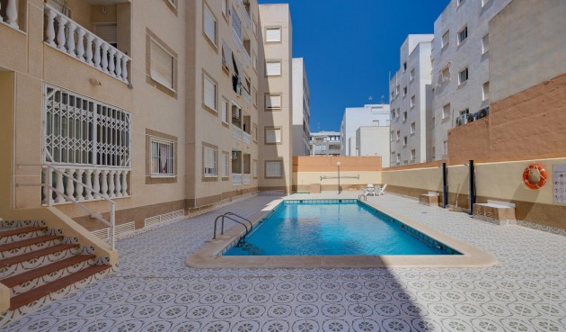 Resale - Apartment -
Torrevieja - Playa del Cura