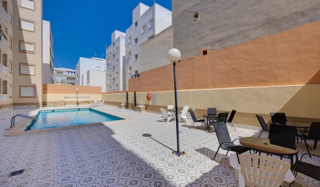 Resale - Apartment -
Torrevieja - Playa del Cura