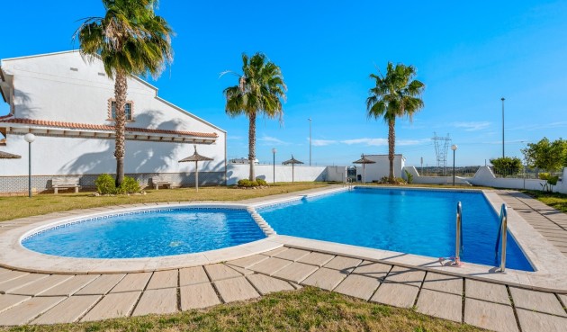 Reventa - Town House -
San Miguel de Salinas - Inland