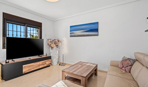 Reventa - Town House -
San Miguel de Salinas - Inland