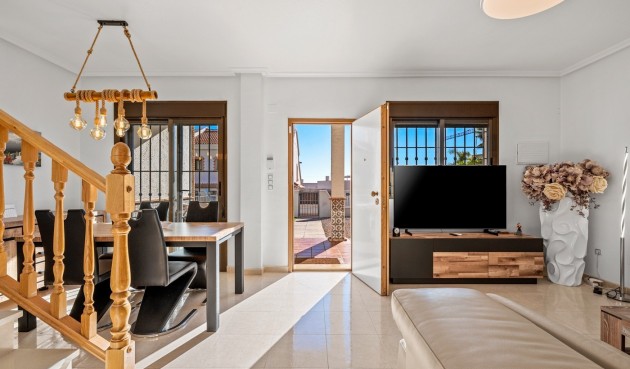 Reventa - Town House -
San Miguel de Salinas - Inland