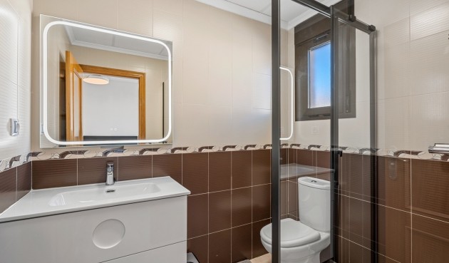 Reventa - Town House -
San Miguel de Salinas - Inland