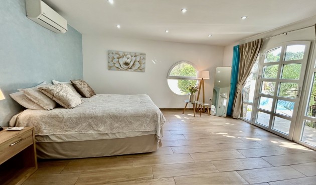 Reventa - Villa -
Cabo Roig - Costa Blanca