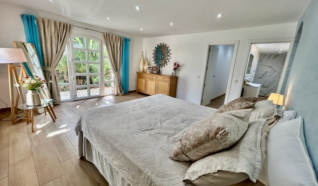 Reventa - Villa -
Cabo Roig - Costa Blanca