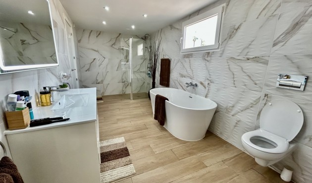 Reventa - Villa -
Cabo Roig - Costa Blanca