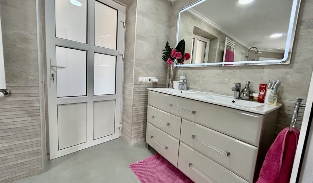 Reventa - Villa -
Cabo Roig - Costa Blanca