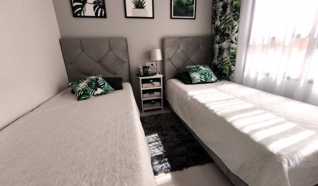 Reventa - Apartment -
Pilar de la Horadada - La Torre De La Horadada