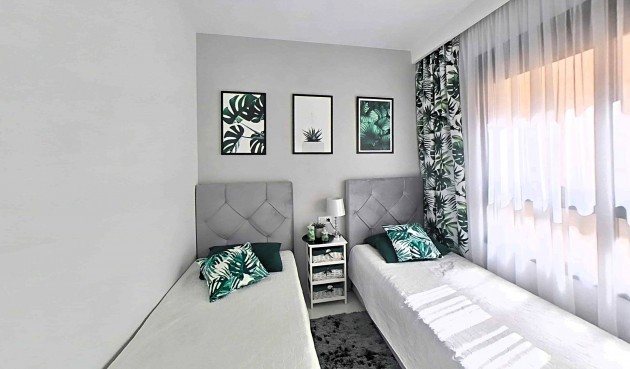 Reventa - Apartment -
Pilar de la Horadada - La Torre De La Horadada