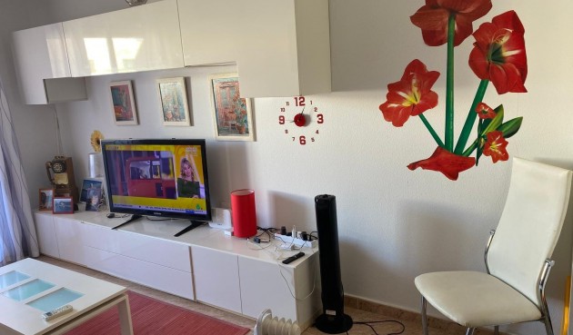 Återförsäljning - Takvåning -
Torrevieja - Estacion De Autobuses