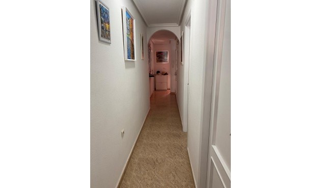 Återförsäljning - Takvåning -
Torrevieja - Estacion De Autobuses