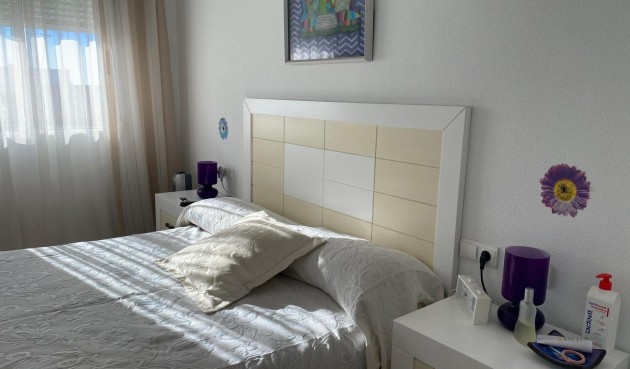 Återförsäljning - Takvåning -
Torrevieja - Estacion De Autobuses