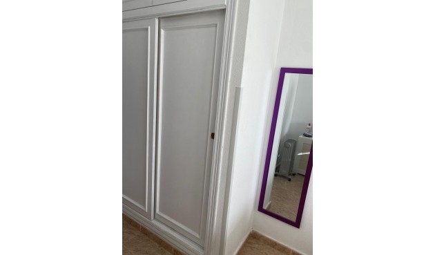 Återförsäljning - Takvåning -
Torrevieja - Estacion De Autobuses