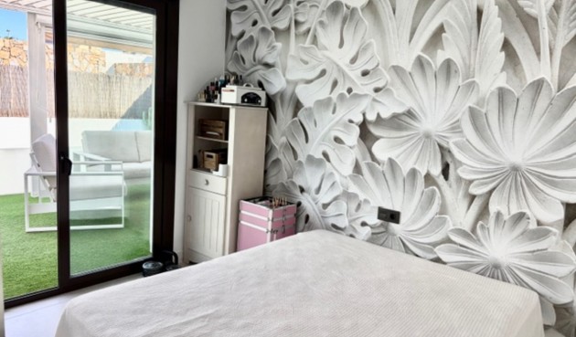 Reventa - Villa -
Cabo Roig - Costa Blanca