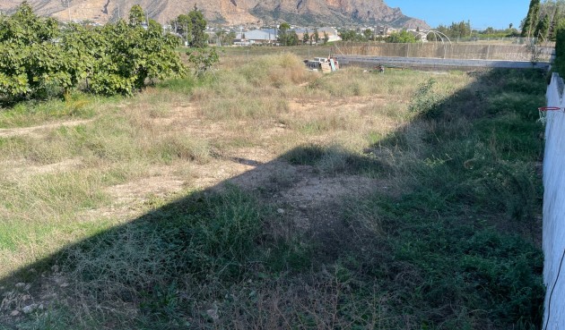 Återförsäljning - Villa -
Orihuela - Inland